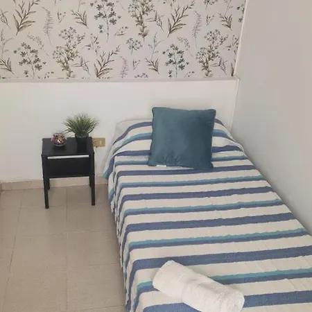 Home2book Casablanca Pensión